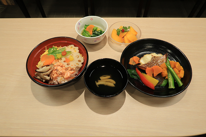 彩り七福ちらし寿司と真鯛と野菜の塩麴焼き